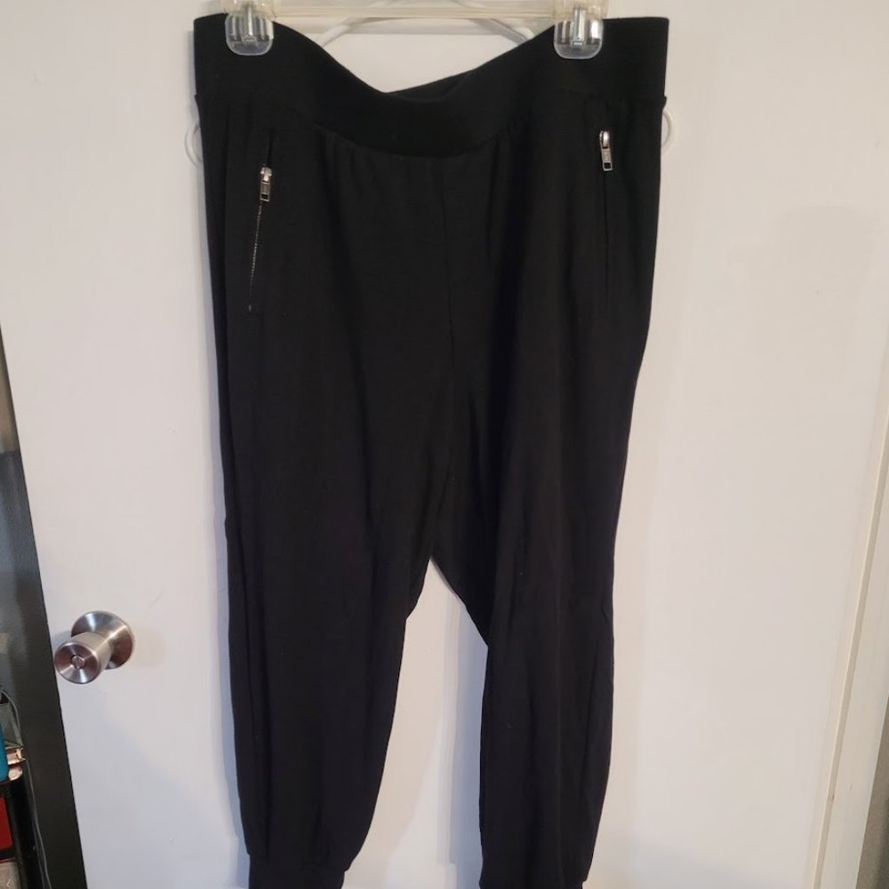 TORRID Relaxed Jogger Lightweight Ponte Mid-Rise Pants 3 pair black/1 army green